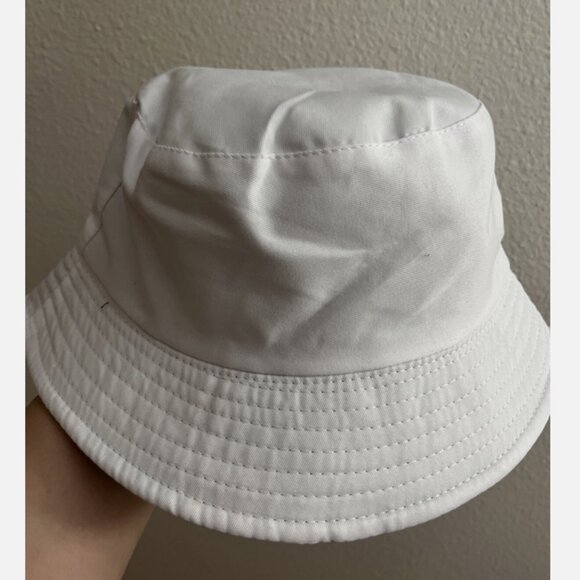 Womens Shein Black White Reversible Bucket Hat (Single Hat) Cap 90s Summer Beach - Picture 2 of 8